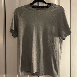 RHONE Reign Short Sleeve T-Shirt (S)